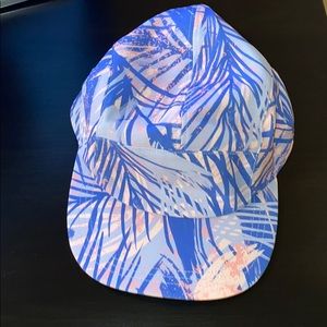 Girls ivivva by lululemon Topspin Hat.  NWT